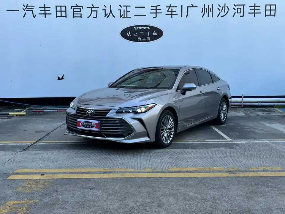 Toyota Avalon Hybrid 2.5L XLE Premium Edition 2022