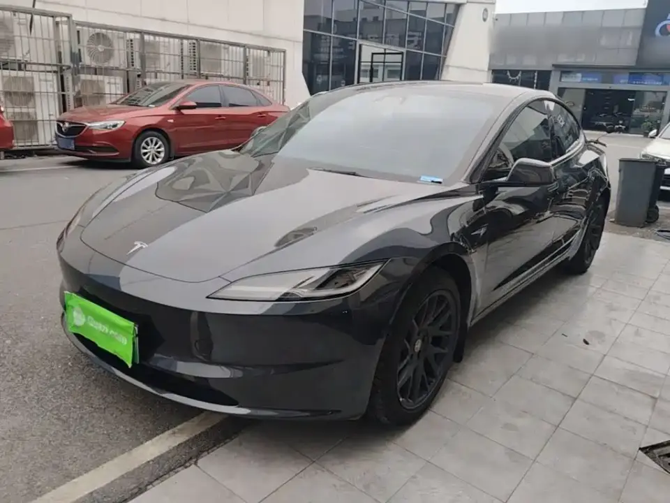 Tesla Model 3 Model Rear-Wheel Drive Edition 2025
