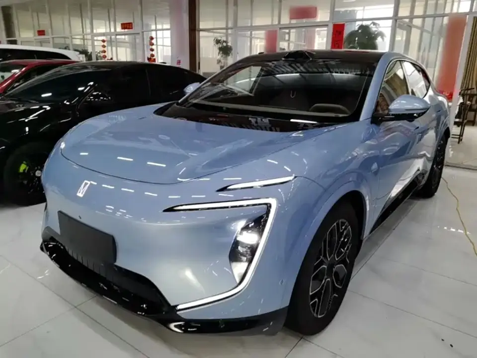 Avatr 07 model Ultra EV AWD 2025