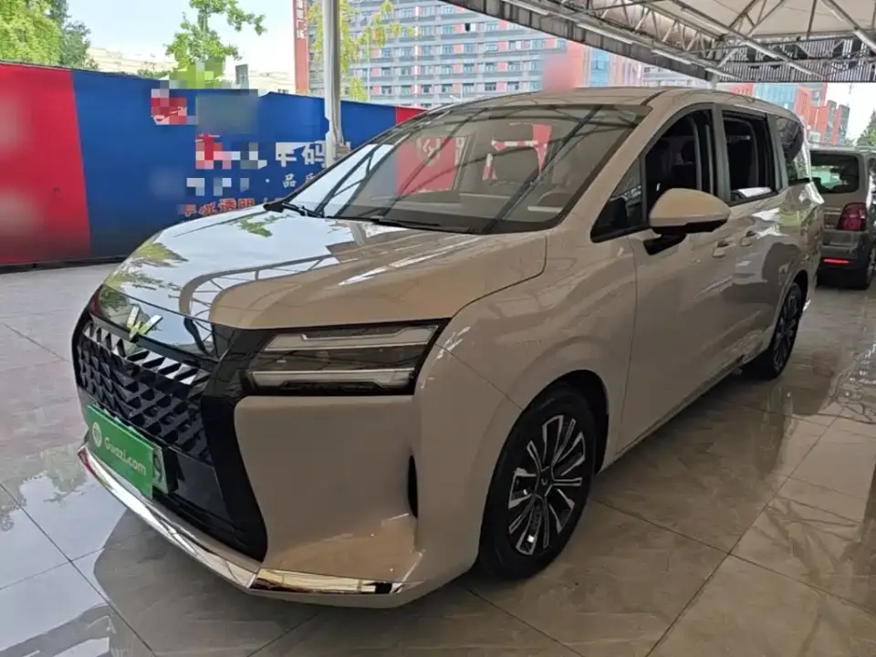 Wuling Motors Xingguang 730 New Energy Model Plug-in Hybrid Base Version 2026