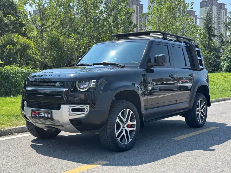 Land Rover Defender Model 110 3.0T P400 Dark Special Edition 2023
