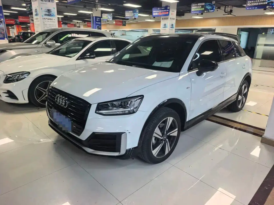 Audi Q2L Model 35 TFSI Fashion Dynamic 2021