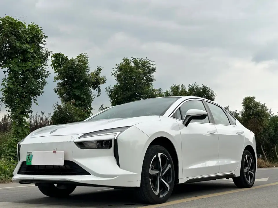 JMCG New Energy Yi Model Year Standard Range Elite Pro Edition 2023