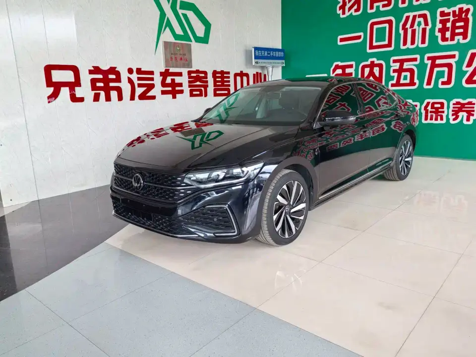 Volkswagen Passat 330TSI Starlight Elite Edition 2022