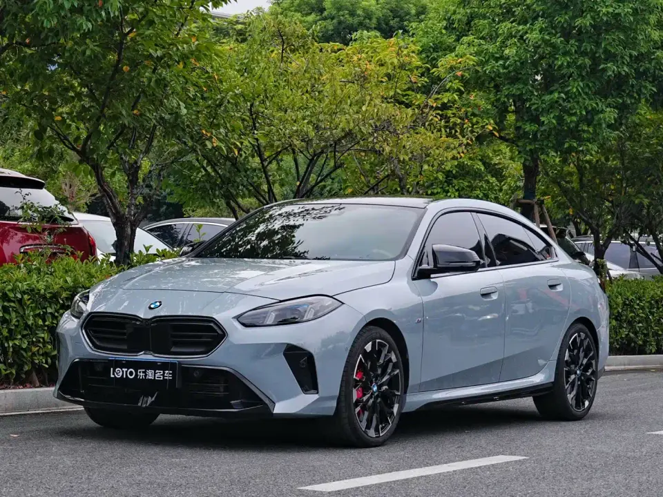 BMW M235L M235L 2026
