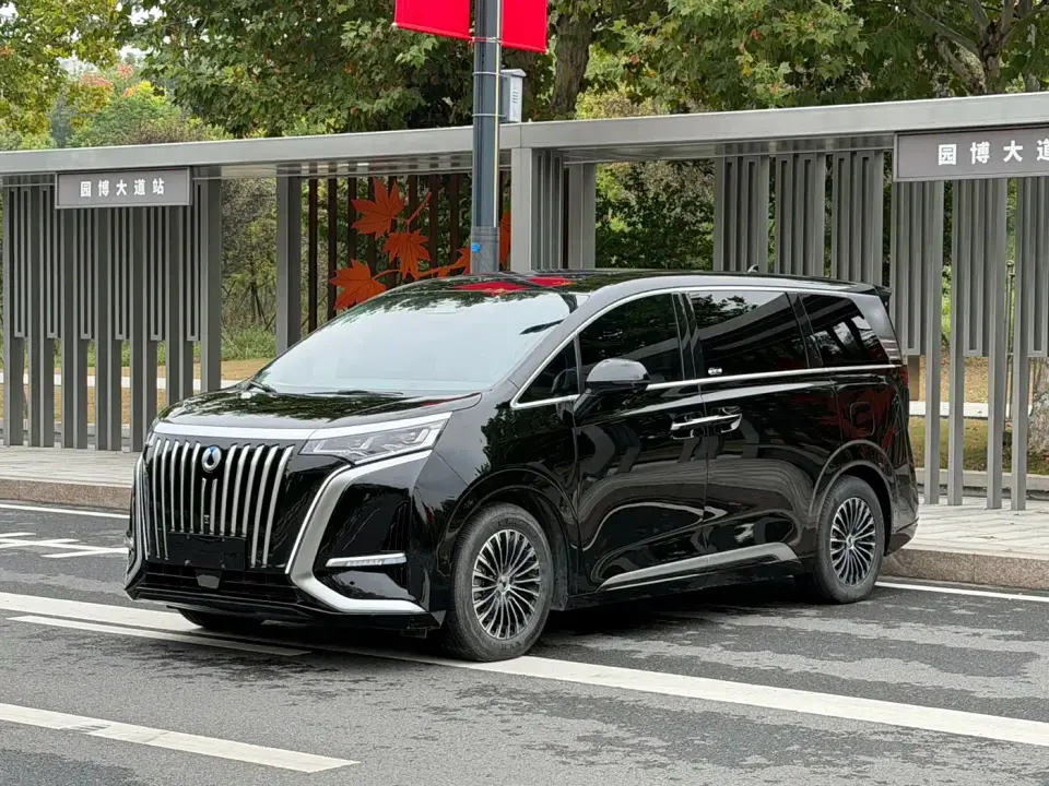 Denza D9 EV 600 4WD Flagship 2023