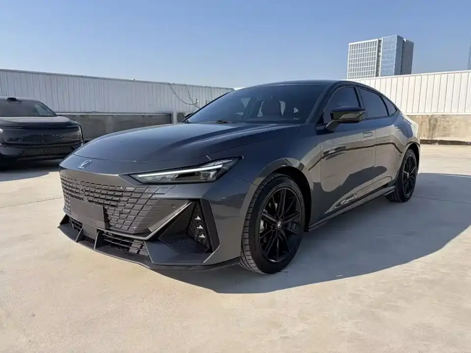 Changan UNI-V 1.5T Premium Model 2023