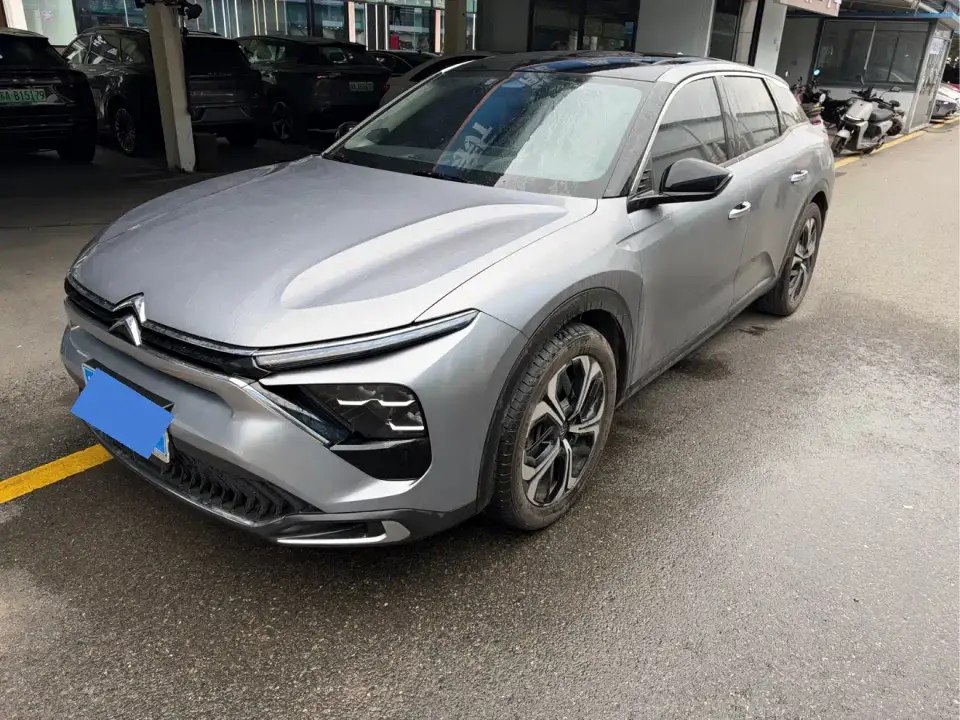 Citroen Versailles C5 X 1.6T Momentum Extraordinary Tiger Year Opening Edition 2022