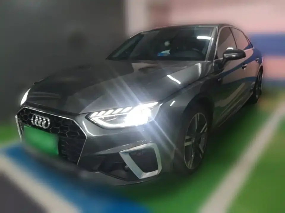 Audi A4L 40 TFSI Luxury Dynamic 2021