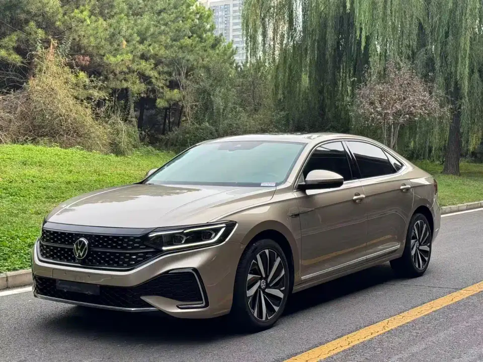Volkswagen Passat 330TSI Starry Sky Premium Edition 2021