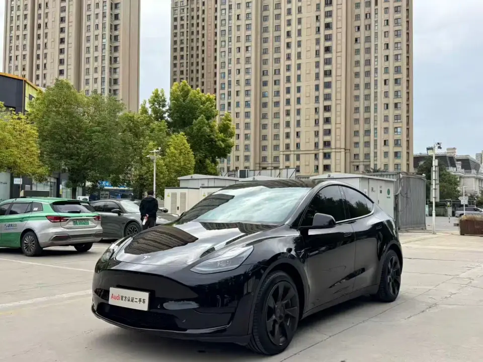 Tesla Model Y Facelift Rear-Wheel Drive Version 2023