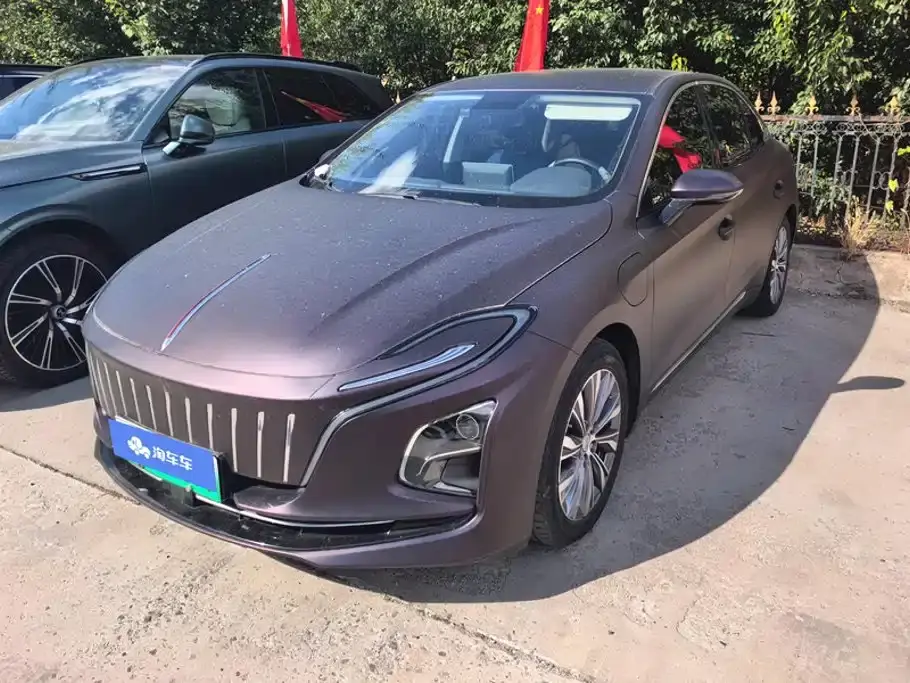 Hongqi E-QM5 620km PLUS 2023