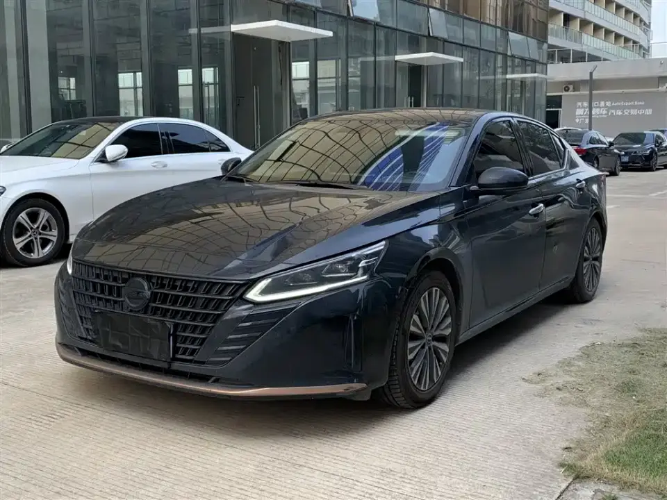 Nissan Teana 2.0L SV Black Gold Edition 2024