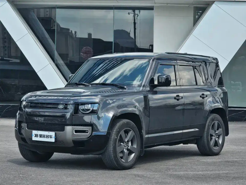 Land Rover Defender 110 3.0T P400 -Dynamic HSE 2025
