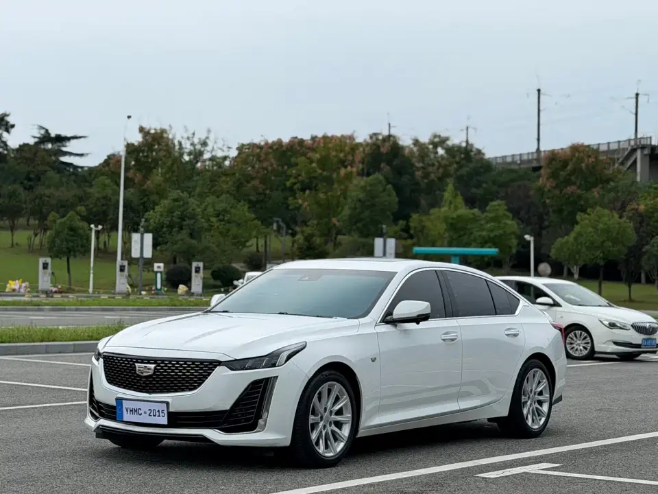 Cadillac CT5 28T Fashion Edition 2022