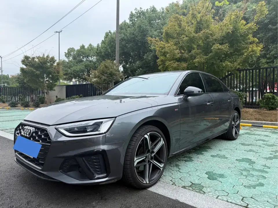 Audi A4L 2 Million Celebration Edition 40 TFSI Luxury Dynamic 2026