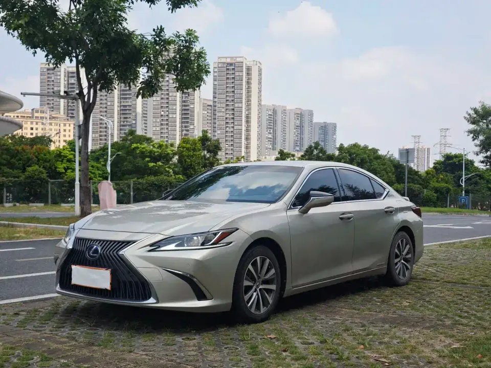 Lexus ES Model 300h Excellence Edition 2020