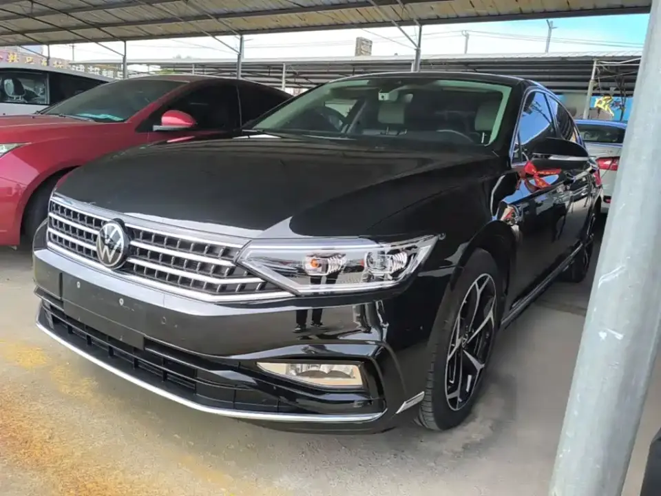 Volkswagen Magotan Facelift II Public Edition 330TSI DSG Luxury 2025