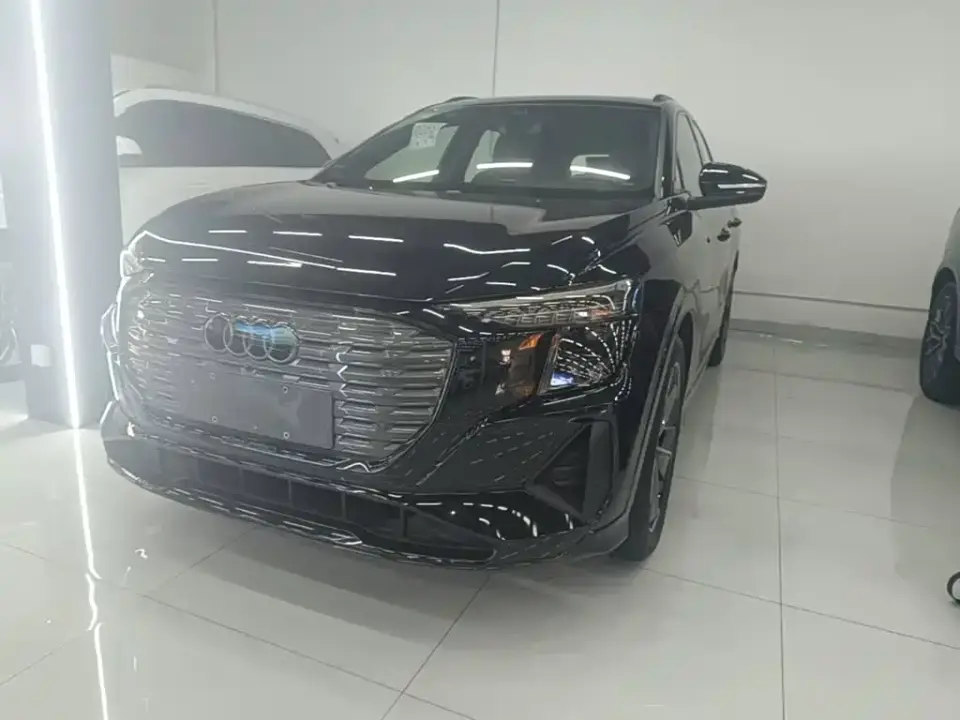 Audi Q5 e-tron 40 e-tron Starlight Edition Brocade Package 2024