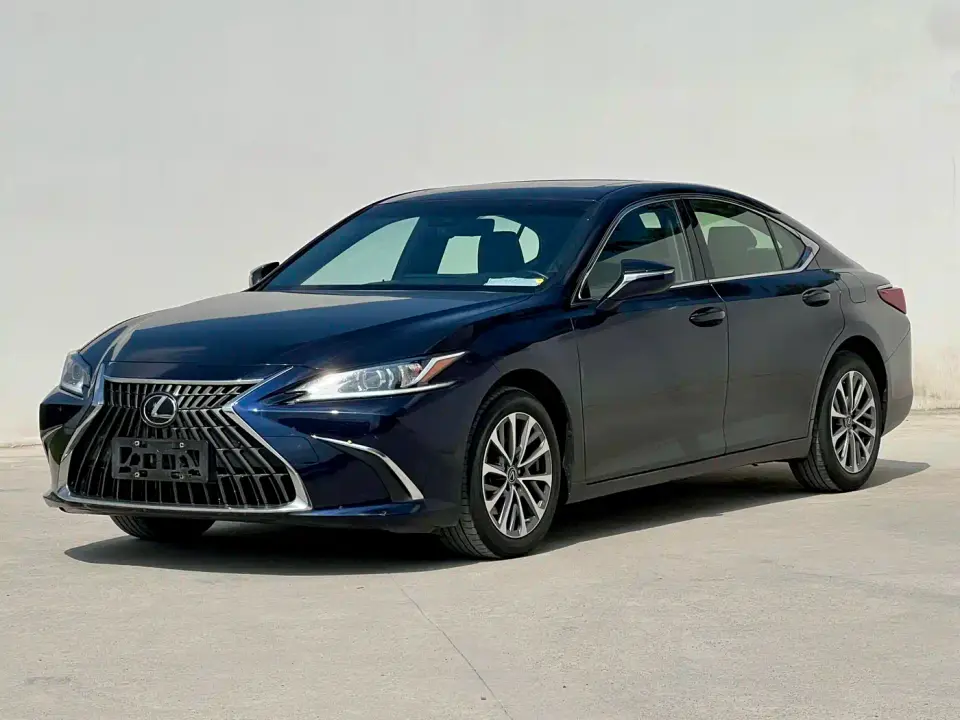 Lexus ES 200 Excellence Edition 2021