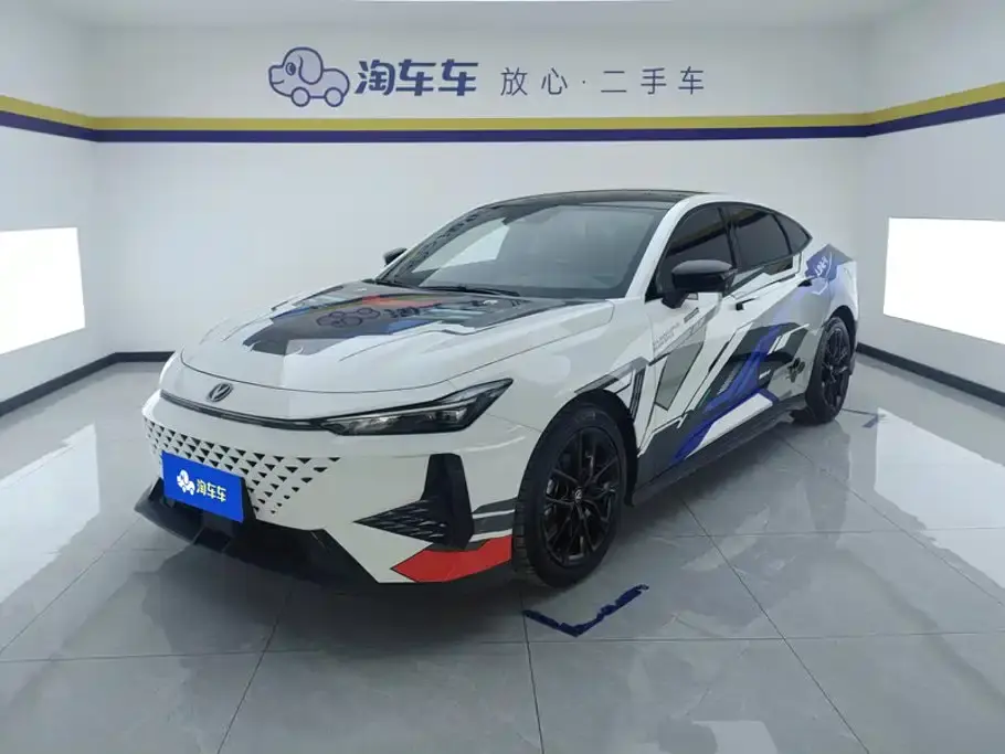Changan UNI-V 1.5T Deluxe 2024