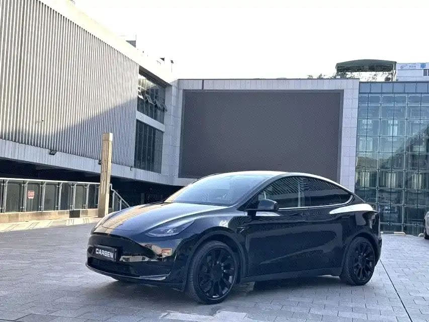 Tesla Model Y Facelift Rear-Wheel Drive Version 2023