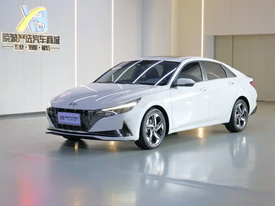 Hyundai Elantra 240TGDi DCT LUX Premium Edition 2023