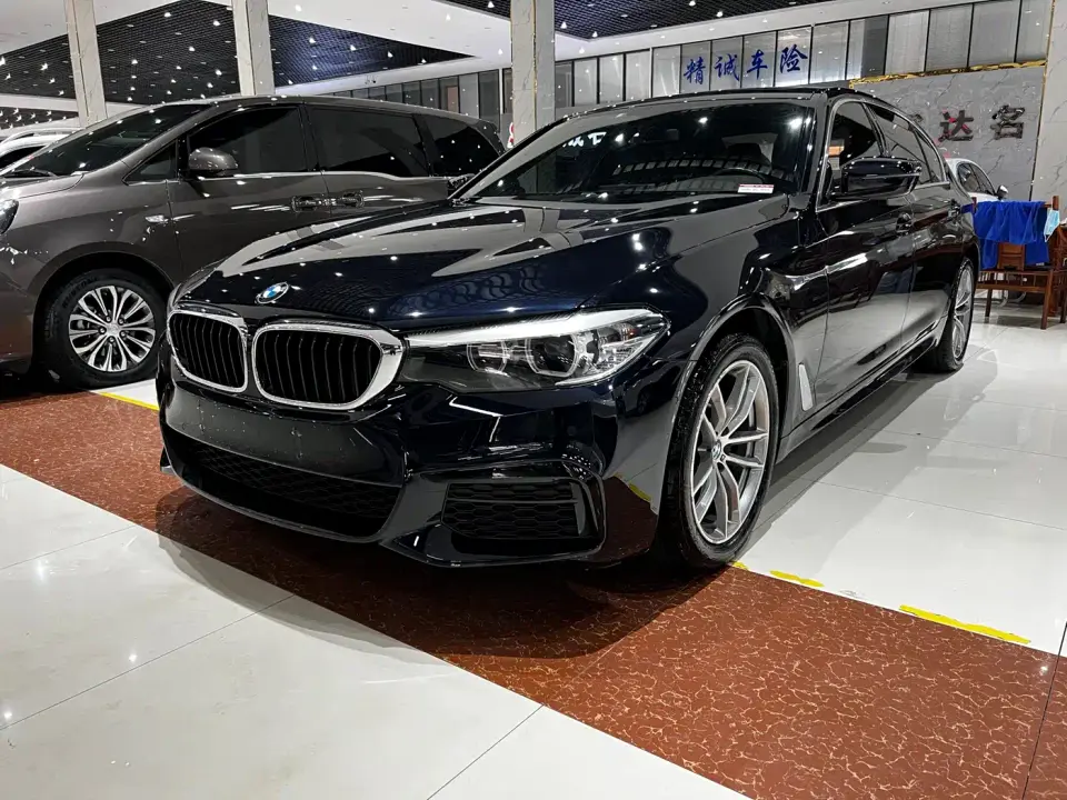 BMW 5 Series 525Li M Sport Package 2020