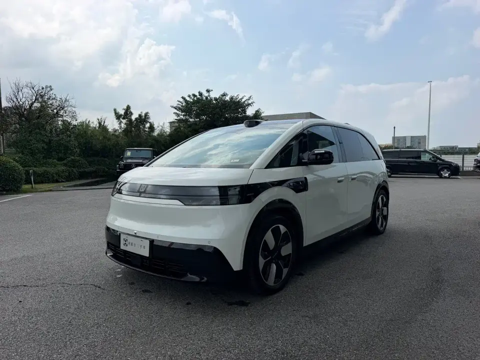 Zeekr MIX Long Range Intelligent Driving Edition 2024