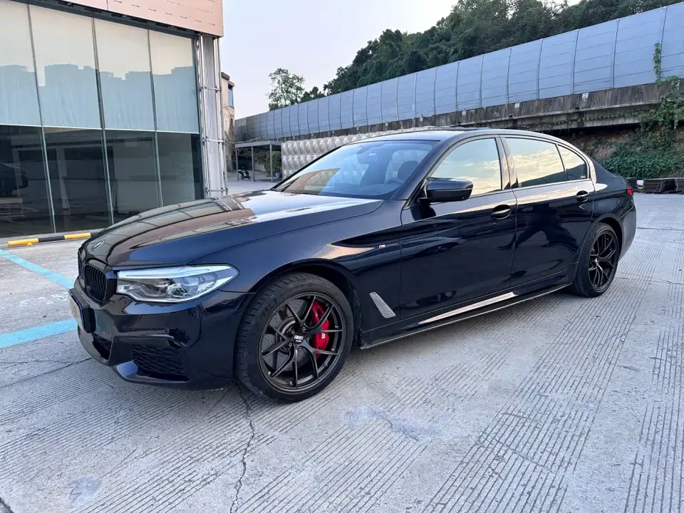 BMW 5 Series 530Li Exclusive M Sport Package 2020