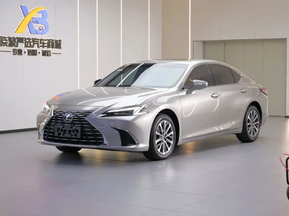 Lexus ES 200 Ultimate Edition 2026