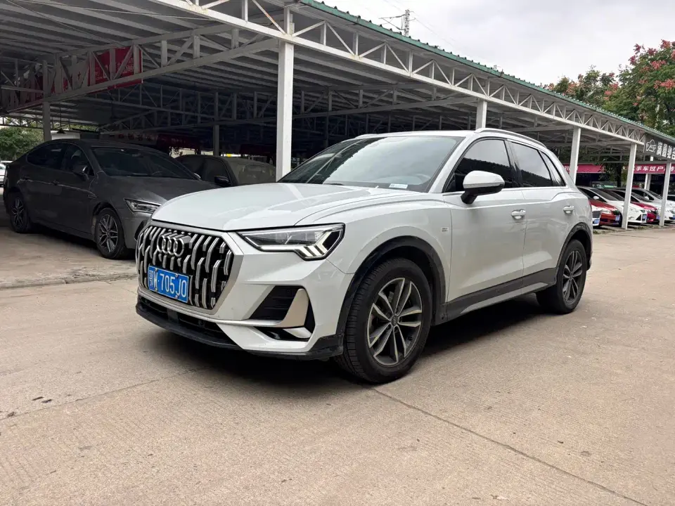 Audi Q3 35 TFSI Fashion Elegance (1.5T) 2023