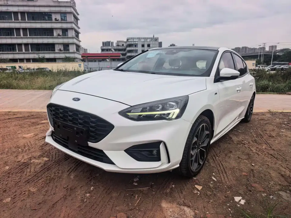 Ford Focus Hatchback EcoBoost 180 Automatic ST Line 2021