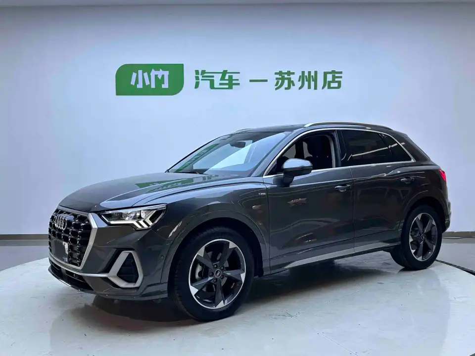 Audi Q3 35 TFSI Fashion Dynamic (1.4T) 2022