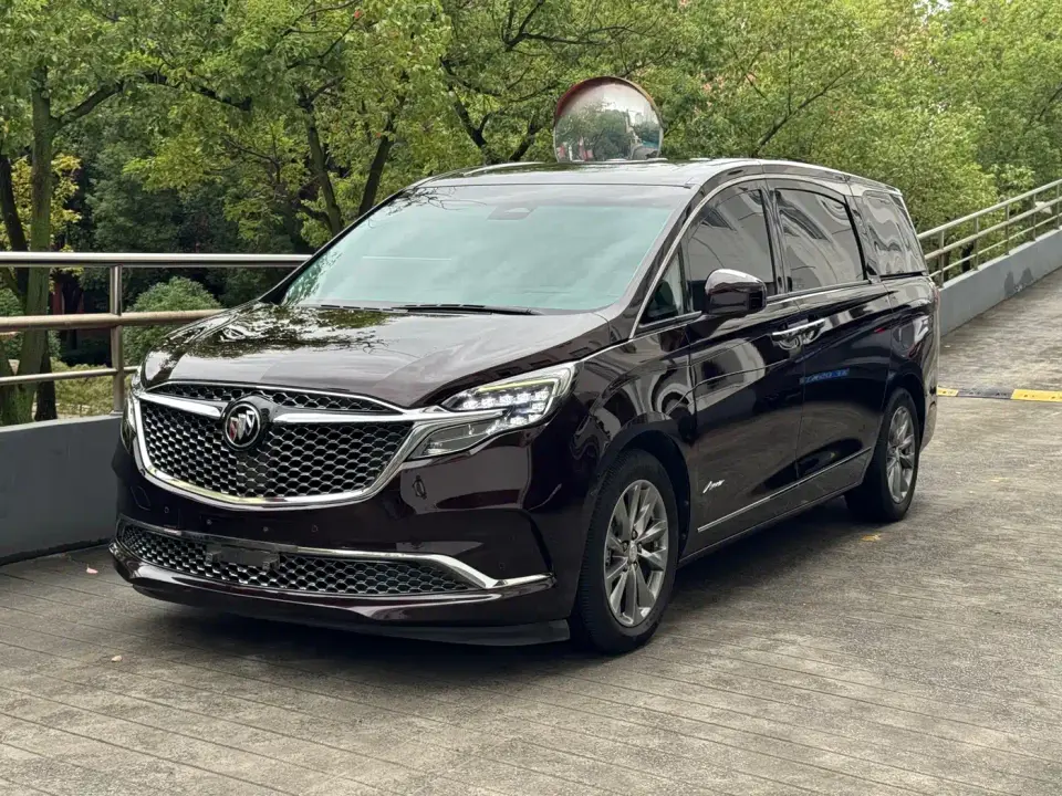 Buick GL8 Avenir 7-Seater Hospitality Edition 2022