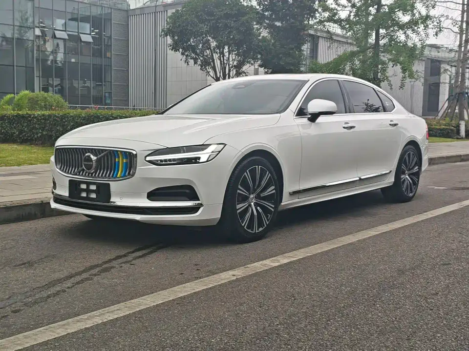 Volvo S90 B5 Intelligent Vision Luxury Edition 2022