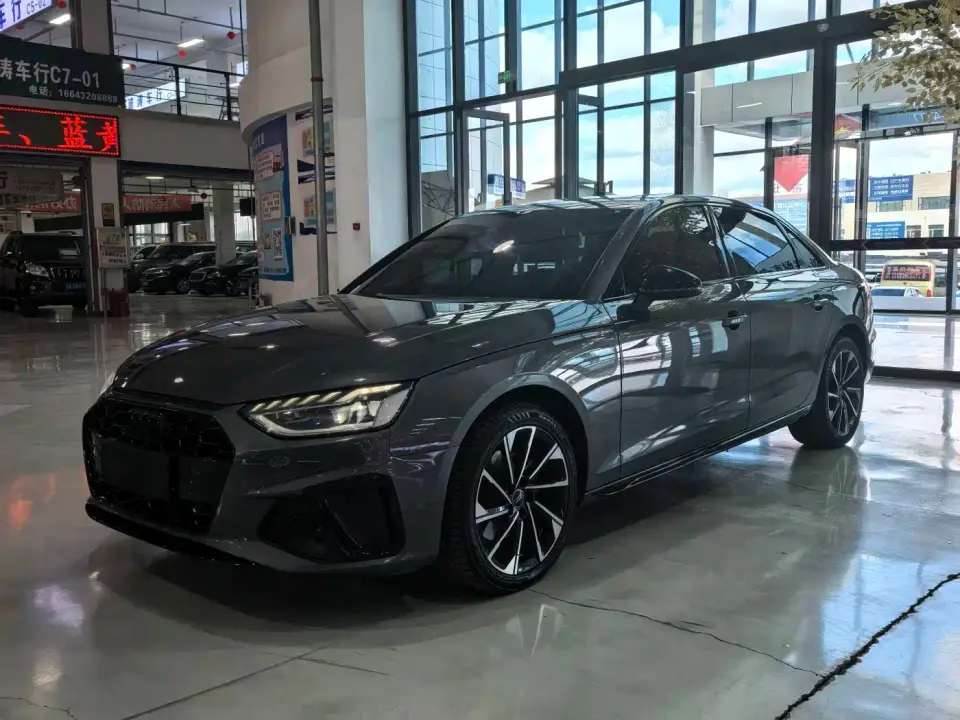 Audi A4L 40 TFSI Luxury Sport 2023