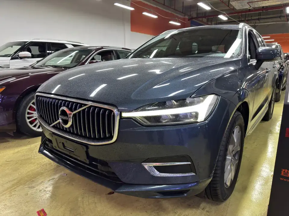 Volvo XC60 T5 AWD Momentum 2021