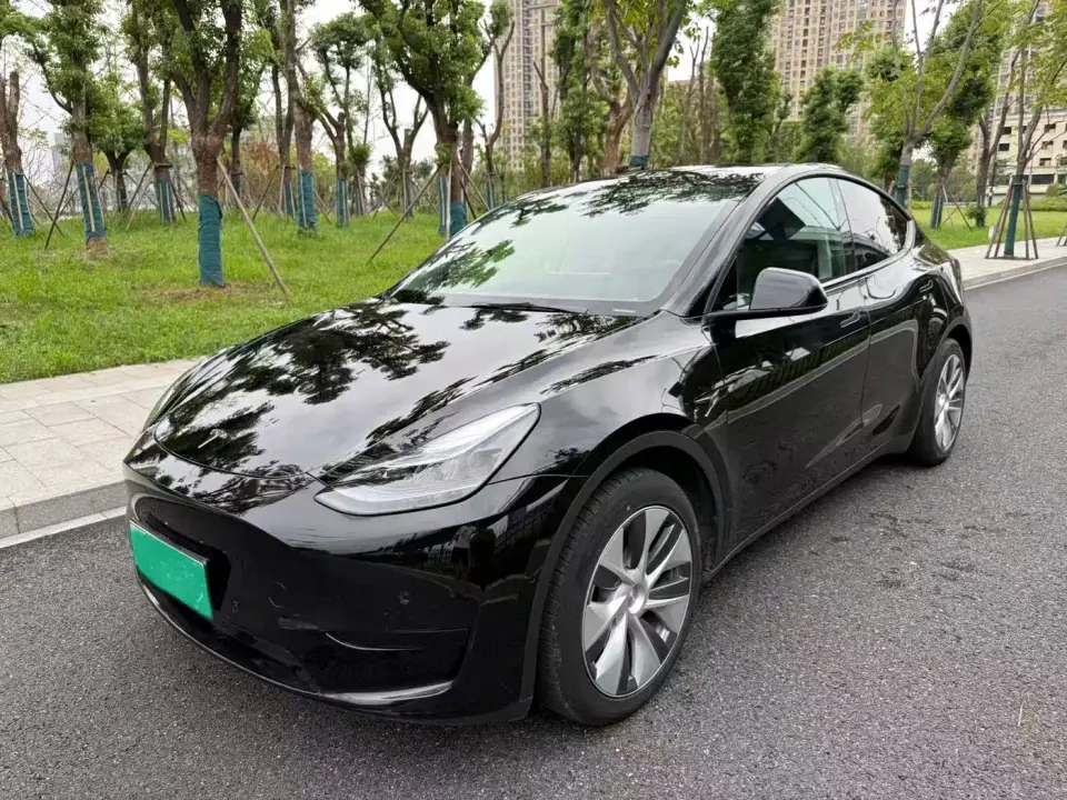 Tesla Model Y Facelift Rear-Wheel Drive Version 2023