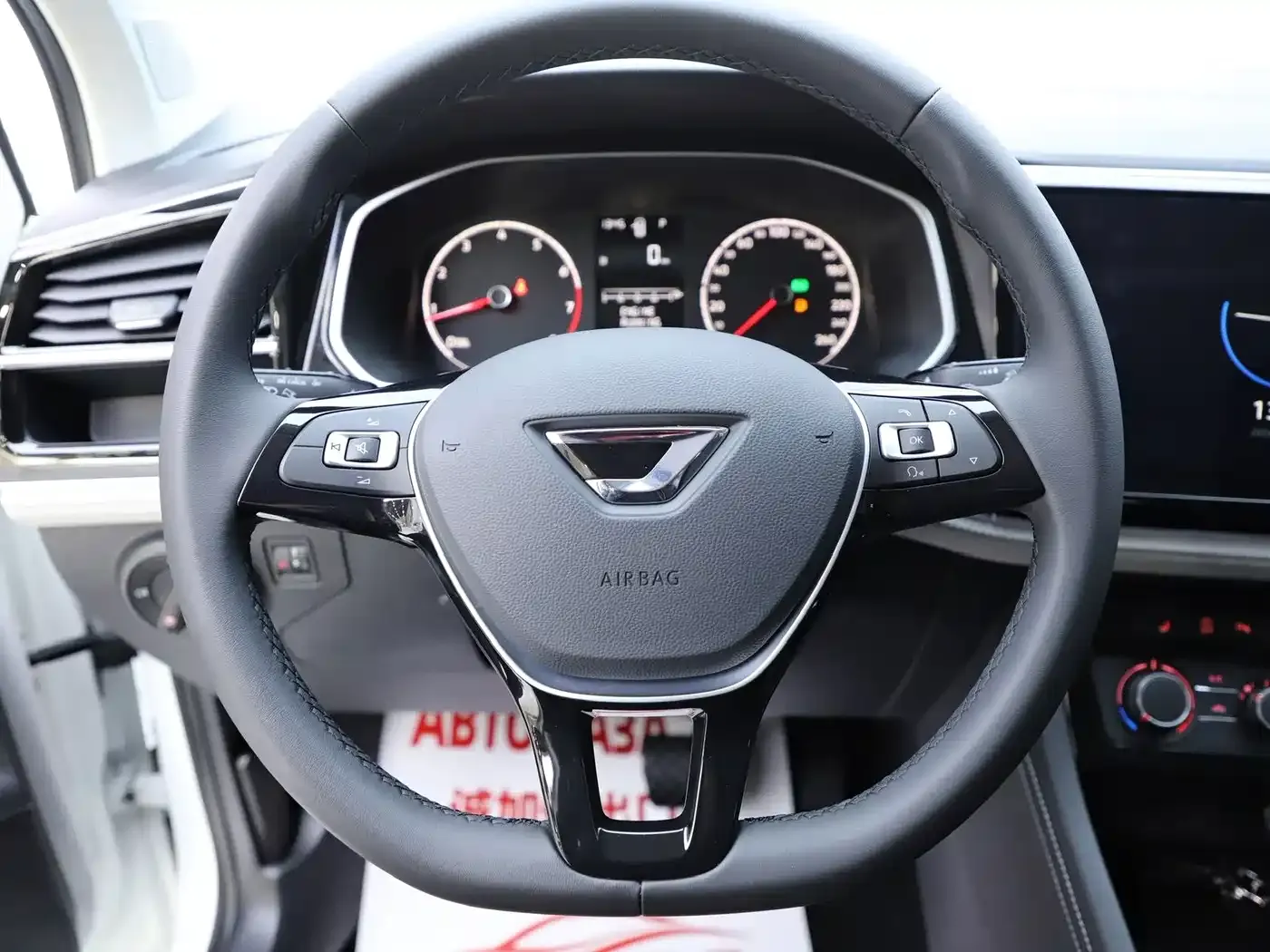 Jetta VS5 280TSI Auto Comfort Type 2023 — фото 11