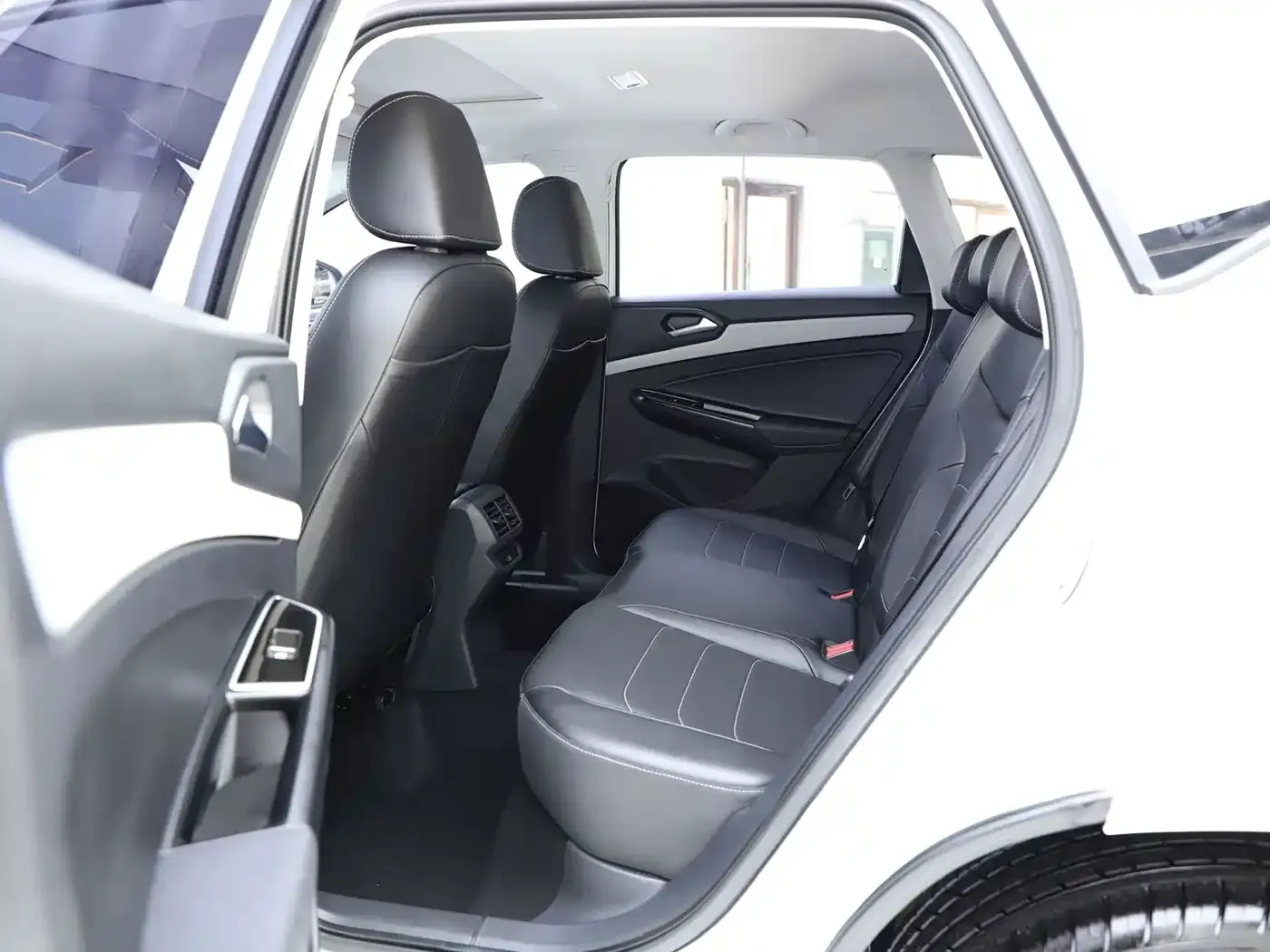 Jetta VS5 280TSI Auto Comfort Type 2023 — фото 13
