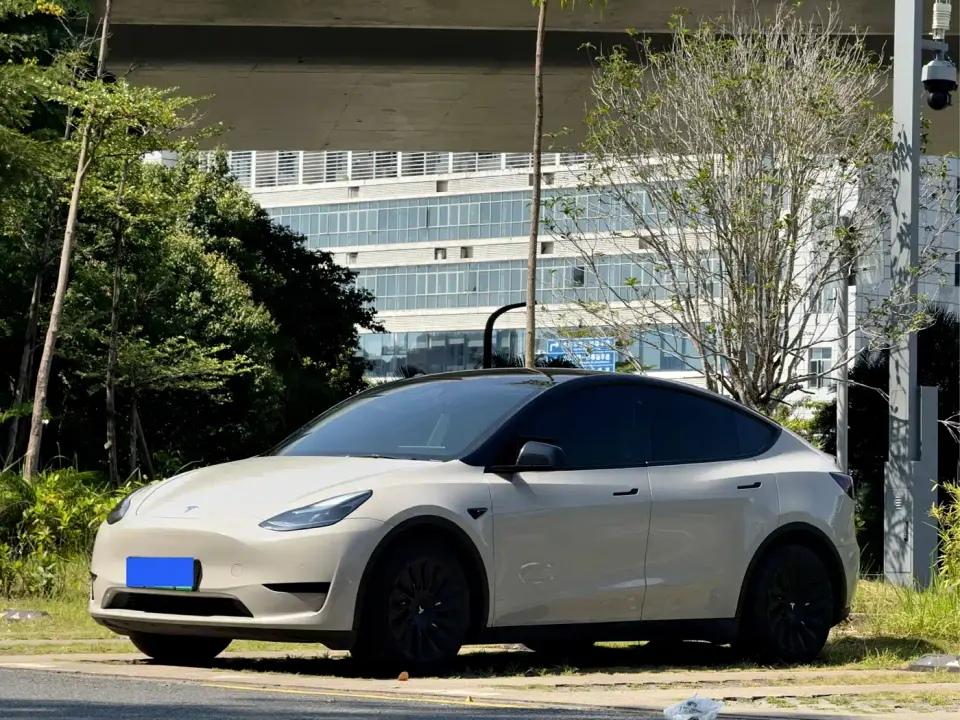 Tesla Model Y Facelift Rear-Wheel Drive Version 2023
