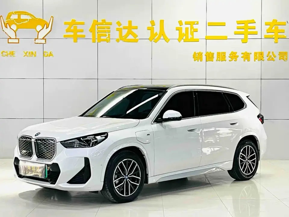 BMW iX1 eDrive25L M Sport Package 2025