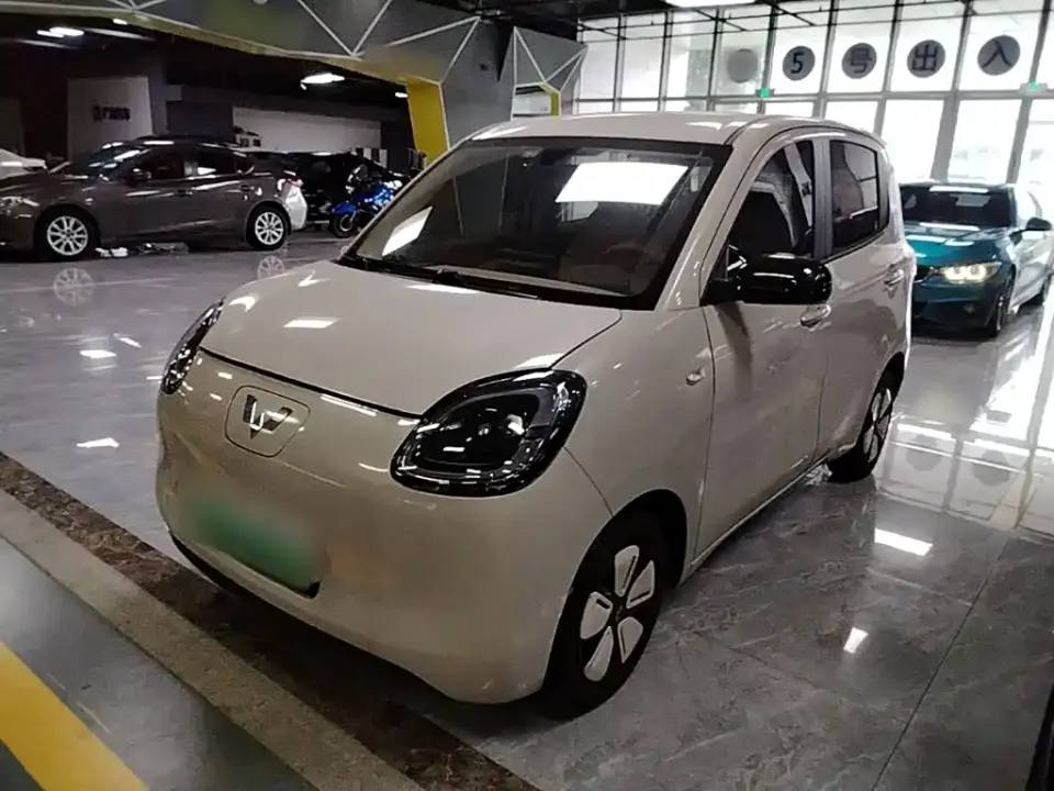 Wuling Motors Hongguang MINIEV 4-Door Advanced 2025