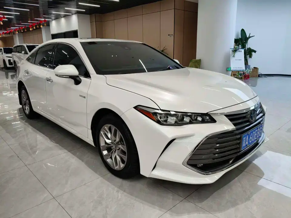 Toyota Avalon Hybrid 2.5L Luxury Edition China VI 2021