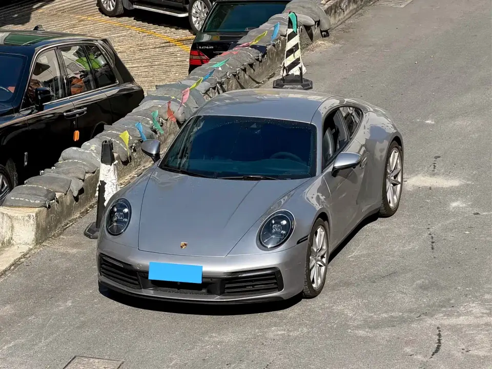 Porsche 911 Carrera 3.0T 2023