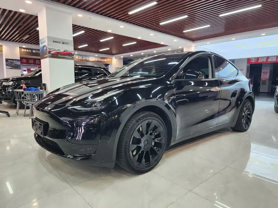 Tesla Model Y Facelift Rear-Wheel Drive Version 2023
