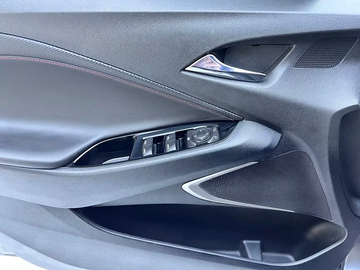 Chevrolet Volando Mild Hybrid Redline 530T Automatic Prestige Edition (5+2 seater) 2023 — фото 7