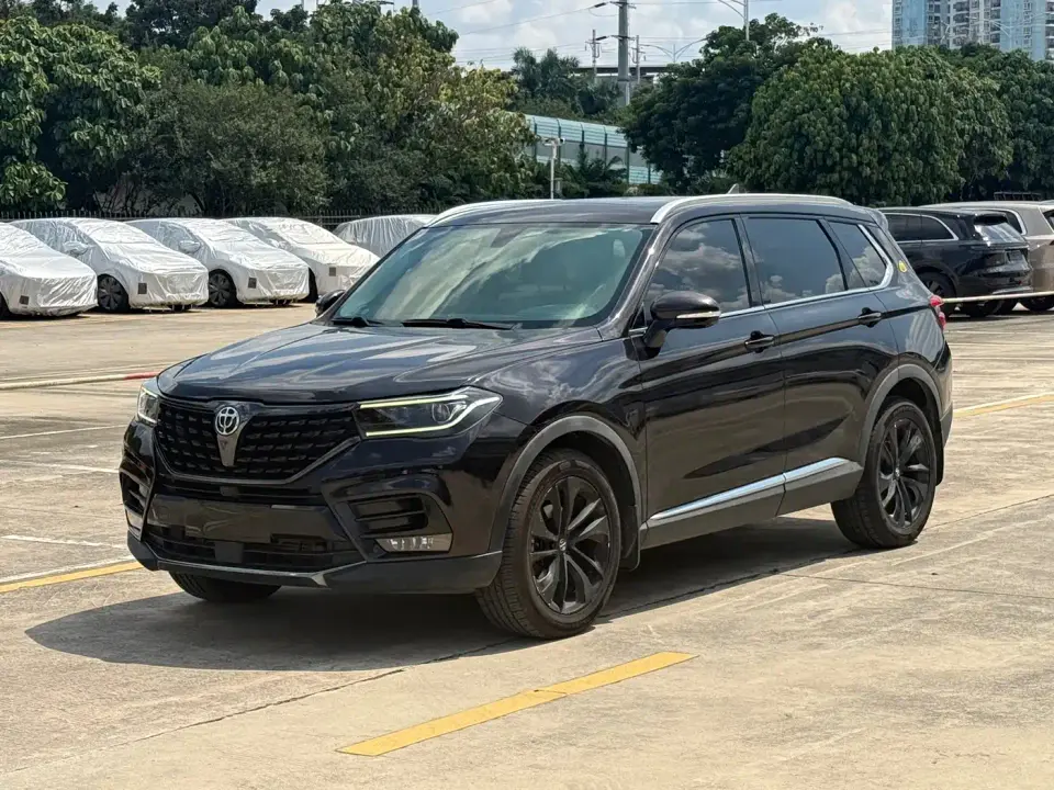 Zhonghua V7 280T Manual Luxury 5-Seater 2019