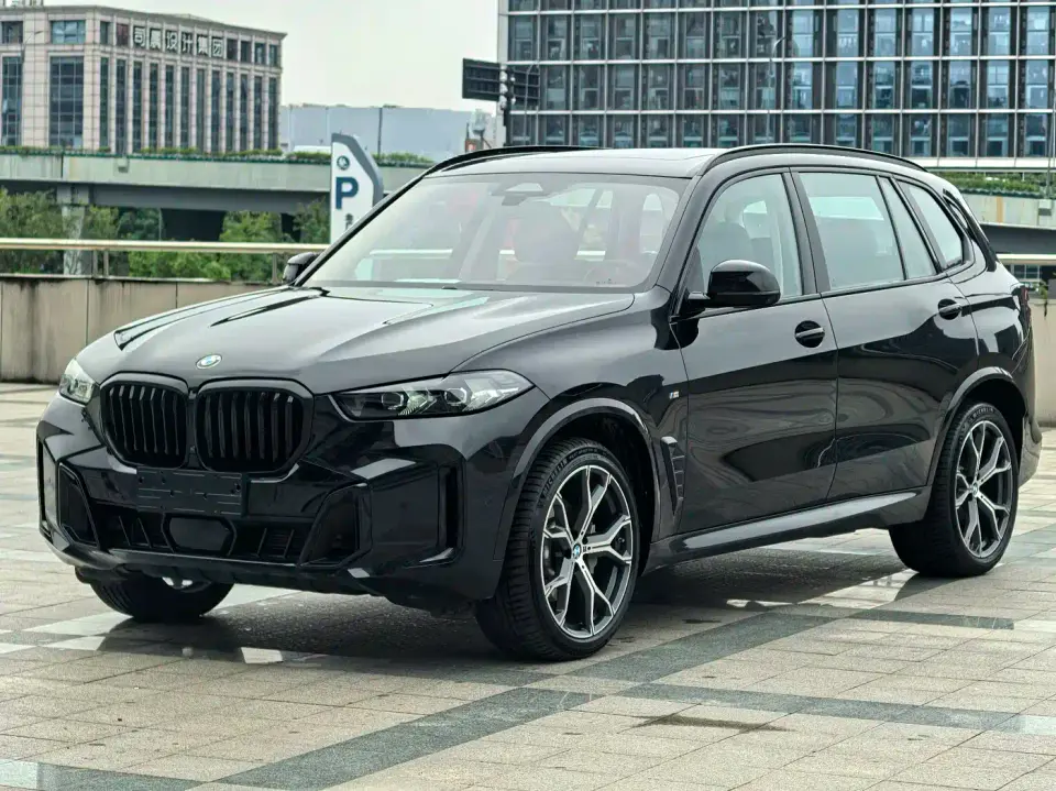 BMW X5 Model xDrive 30Li Exclusive M Sport Blackout Package 2025